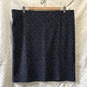 LOFT Knee Length Pencil Skirt Size XL Blue and White Blend